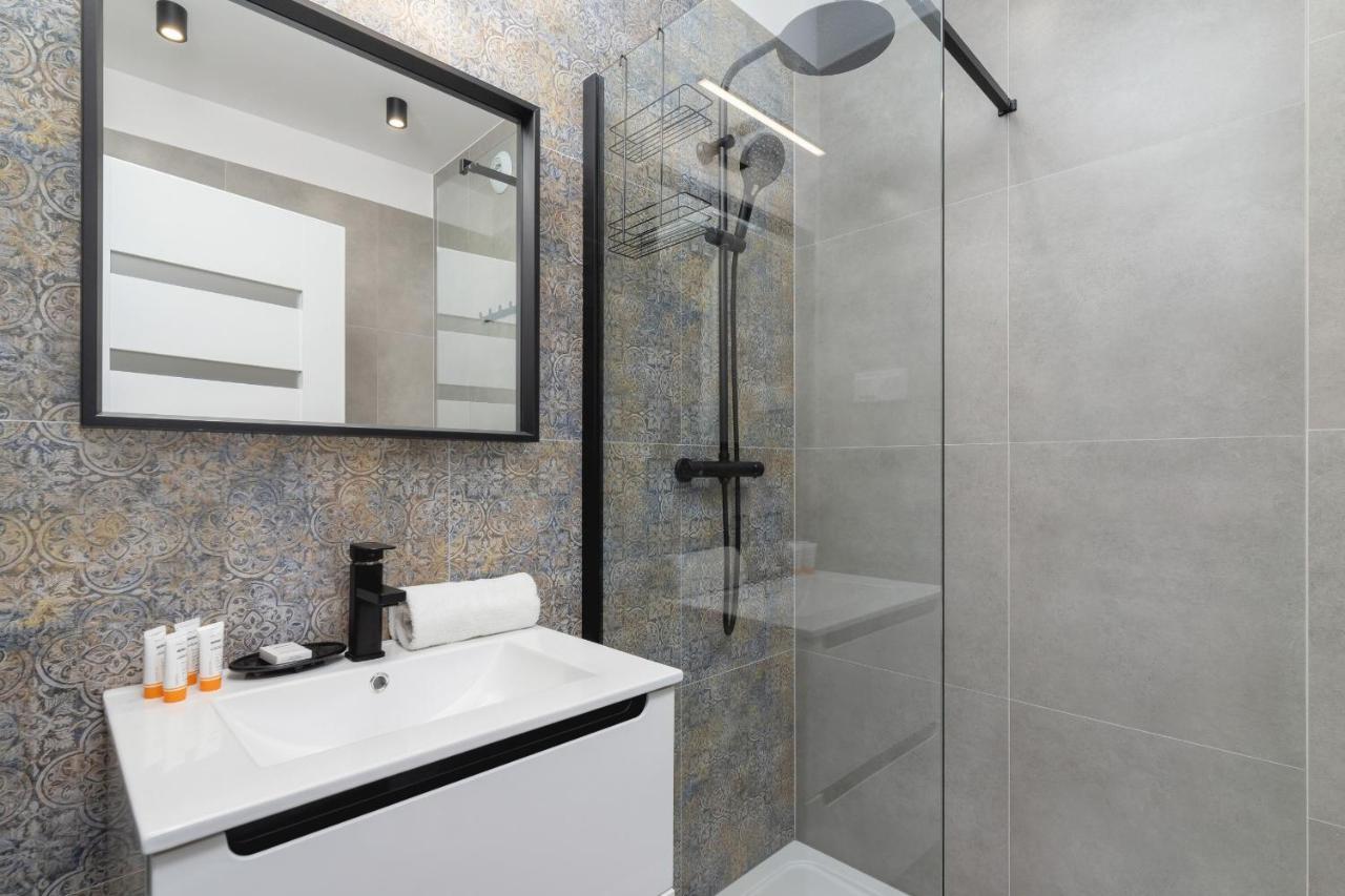 Modern Studio Cracow Rakowicka 14 By Noclegi Renters Krakow Exterior photo